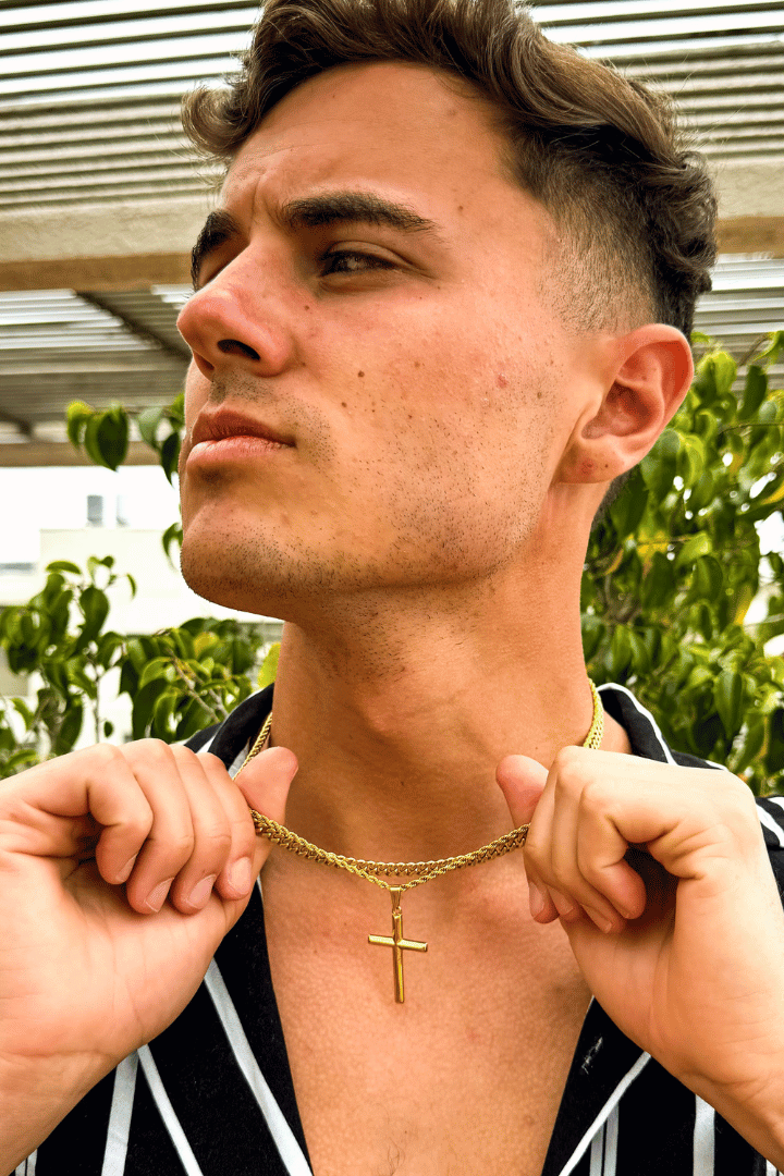 Crucifix Pendant Oro