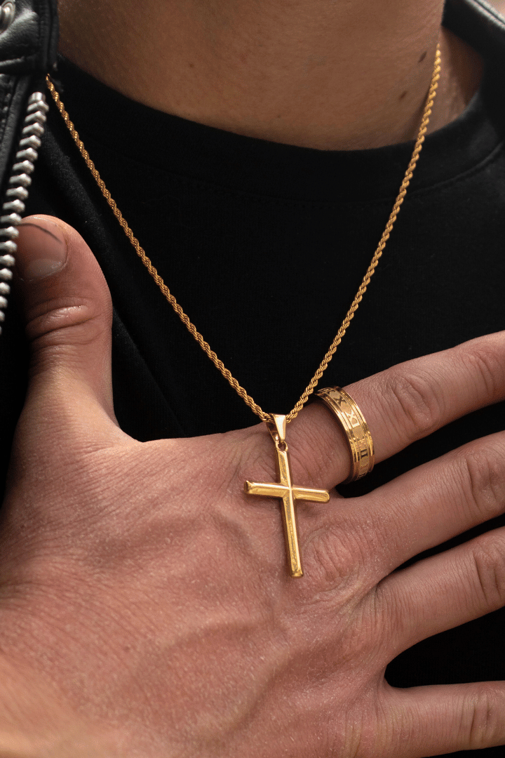 Crucifix Pendant Oro