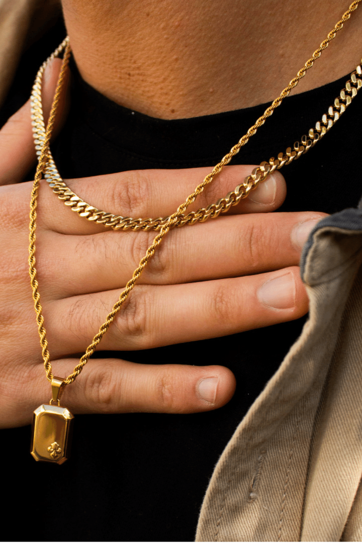 Fleur de lis Oro Pendant