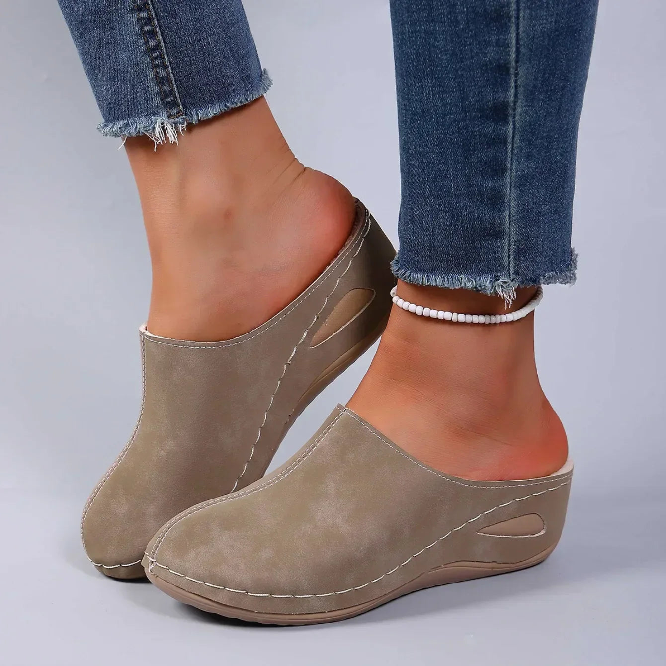 CloudStep | Orthopedic Slippers with Daily Comfort and Timeless Home Style