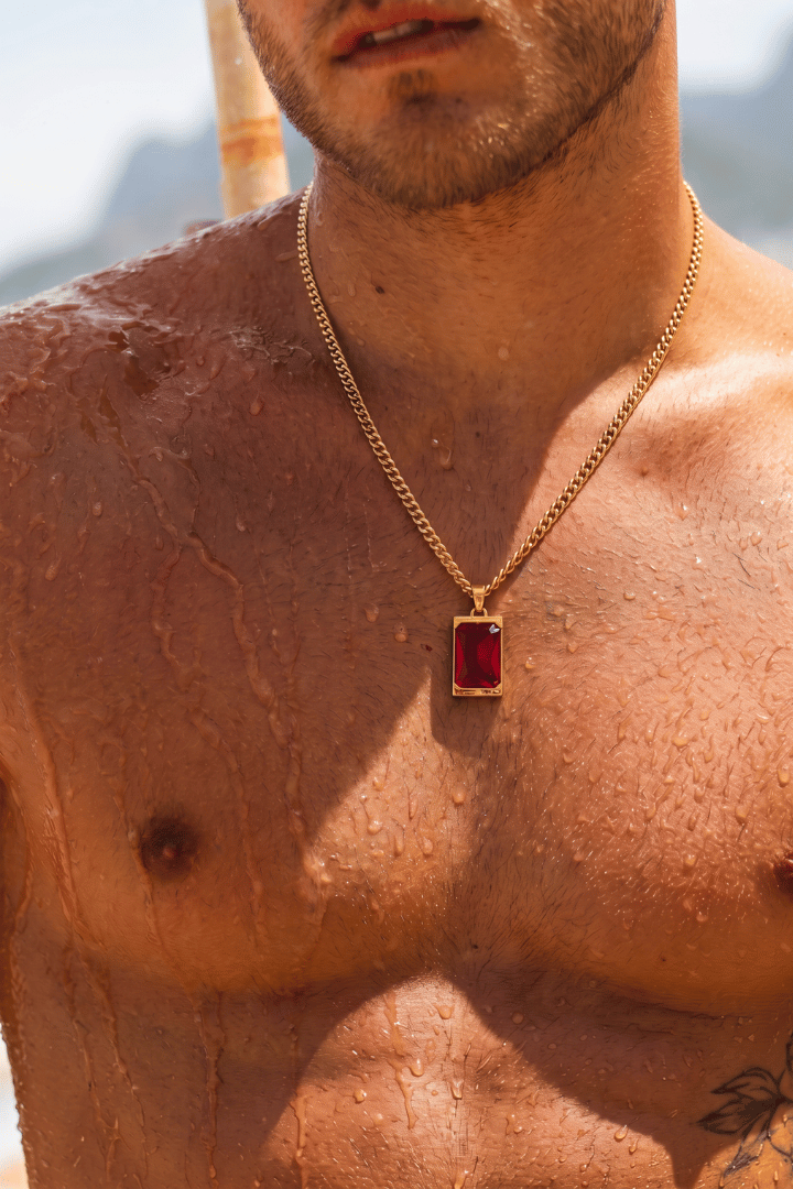Vault Red Pendant Oro