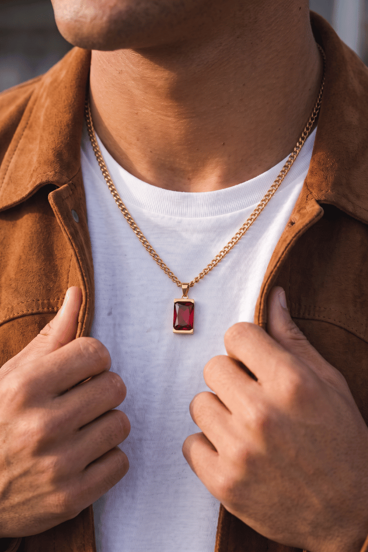 Vault Red Pendant Oro